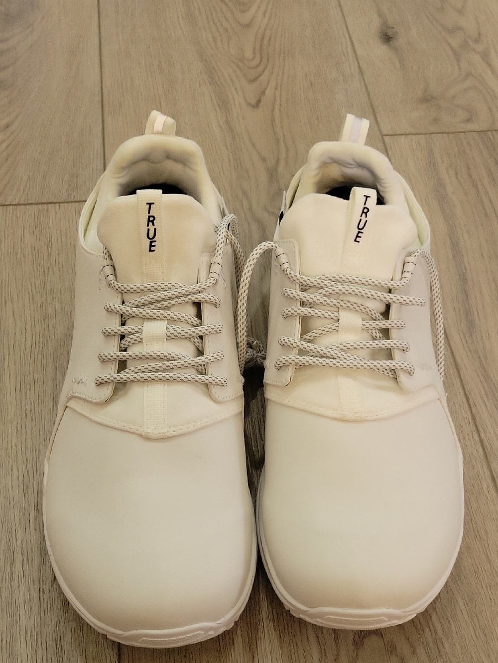 TRUE Men's Casual Cream Lace-Up Sneakers